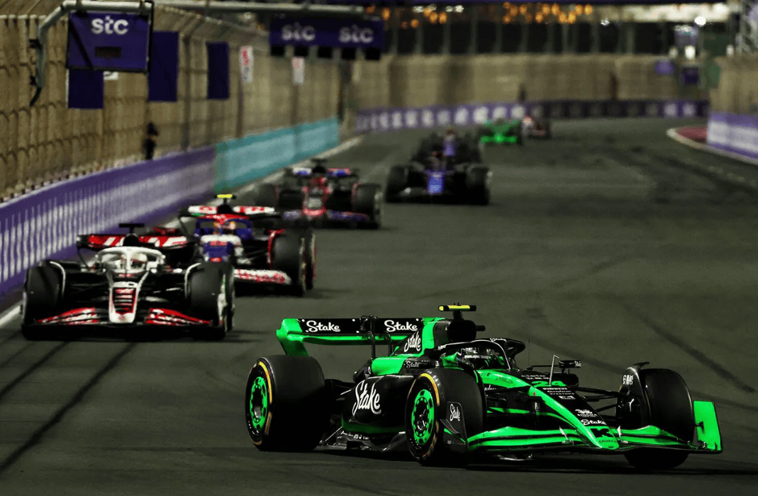 开云体育app-法拉利鏖战索伯车队，皮亚斯特里带队取胜的简单介绍