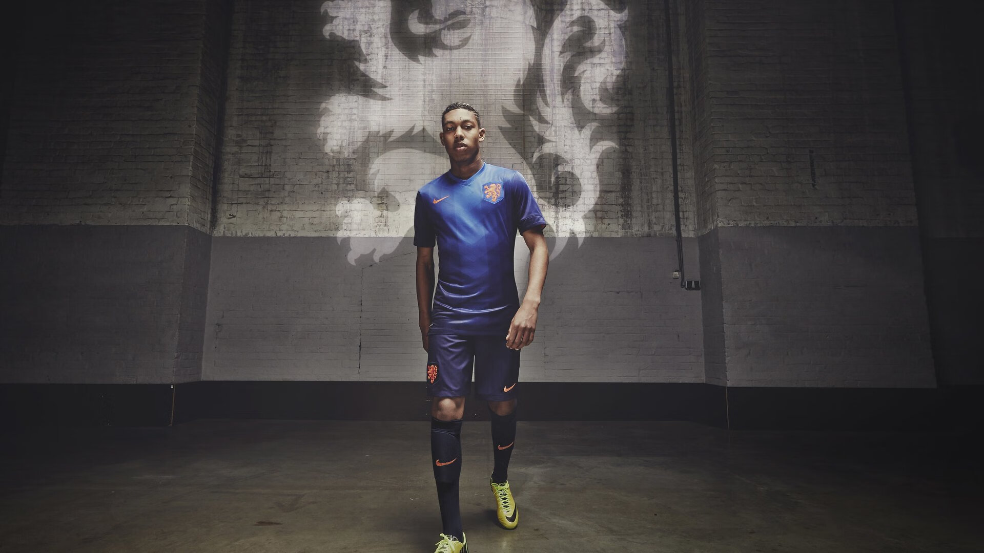 亚洲之光闪耀!久保建英如何带领莱比锡攻克牙买加铁壁?